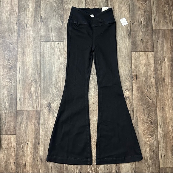 Free People Pants - FREE PEOPLE - We The Free High Rise Flared Black Noir Pants Size 25